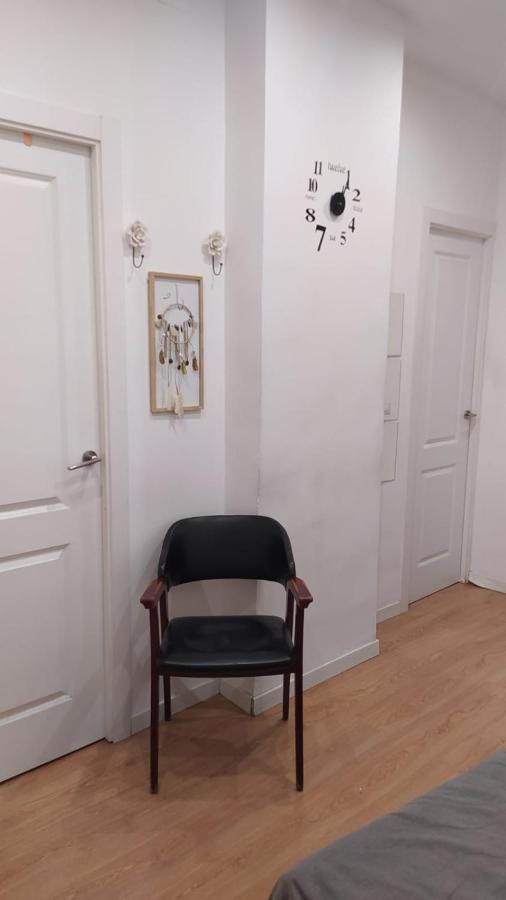 Apartamento 2 Dormitorios Cerca De Manuel Becerra Madrid Exterior foto